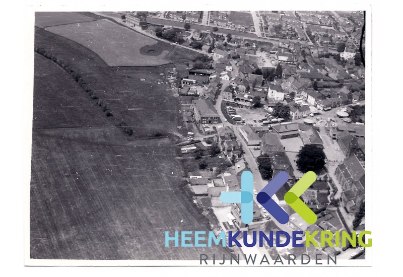 Lobith 1974 Luchtfoto Dorpsdijk -Bisseling Barthen Markt Coll. G.B.Janssen (9)